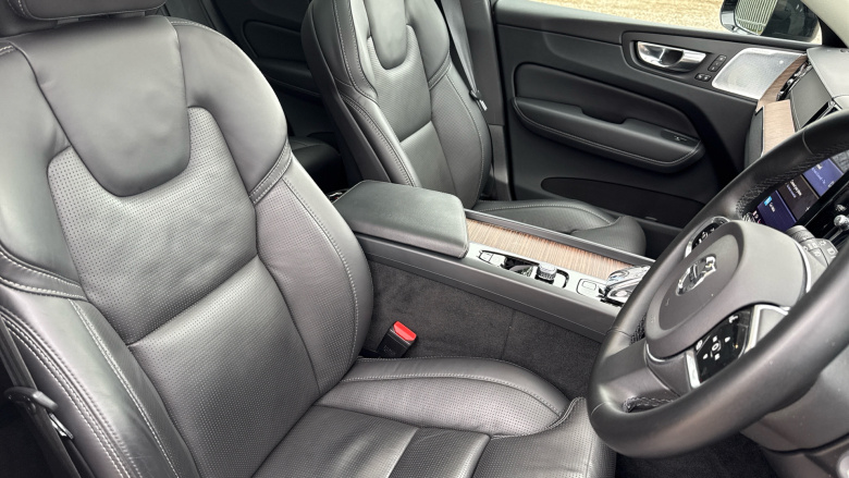 Volvo XC60 2.0 B5P Ultimate Dark 5dr AWD Geartronic Petrol Estate